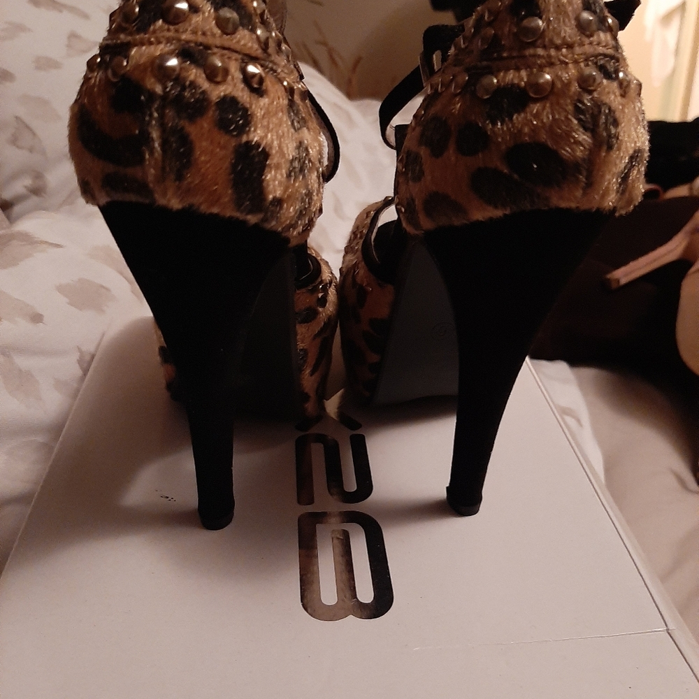 Leopard Print Heels - image 3